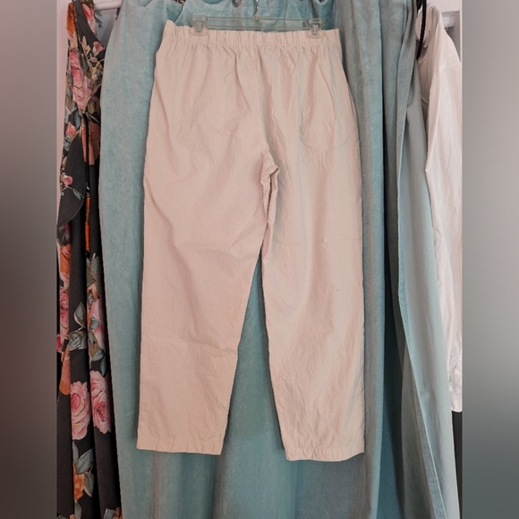 Uniqlo Cotton Relaxed Ankle Pants - Picture 4 of 5